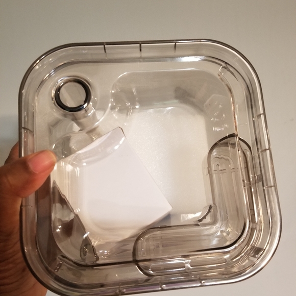 NWOT Hapup pet fountain with filter - Picture 3 of 10